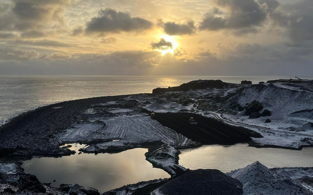 FRAMKVÆMDIR HAFNAR Í VIÐLAGAFJÖRU